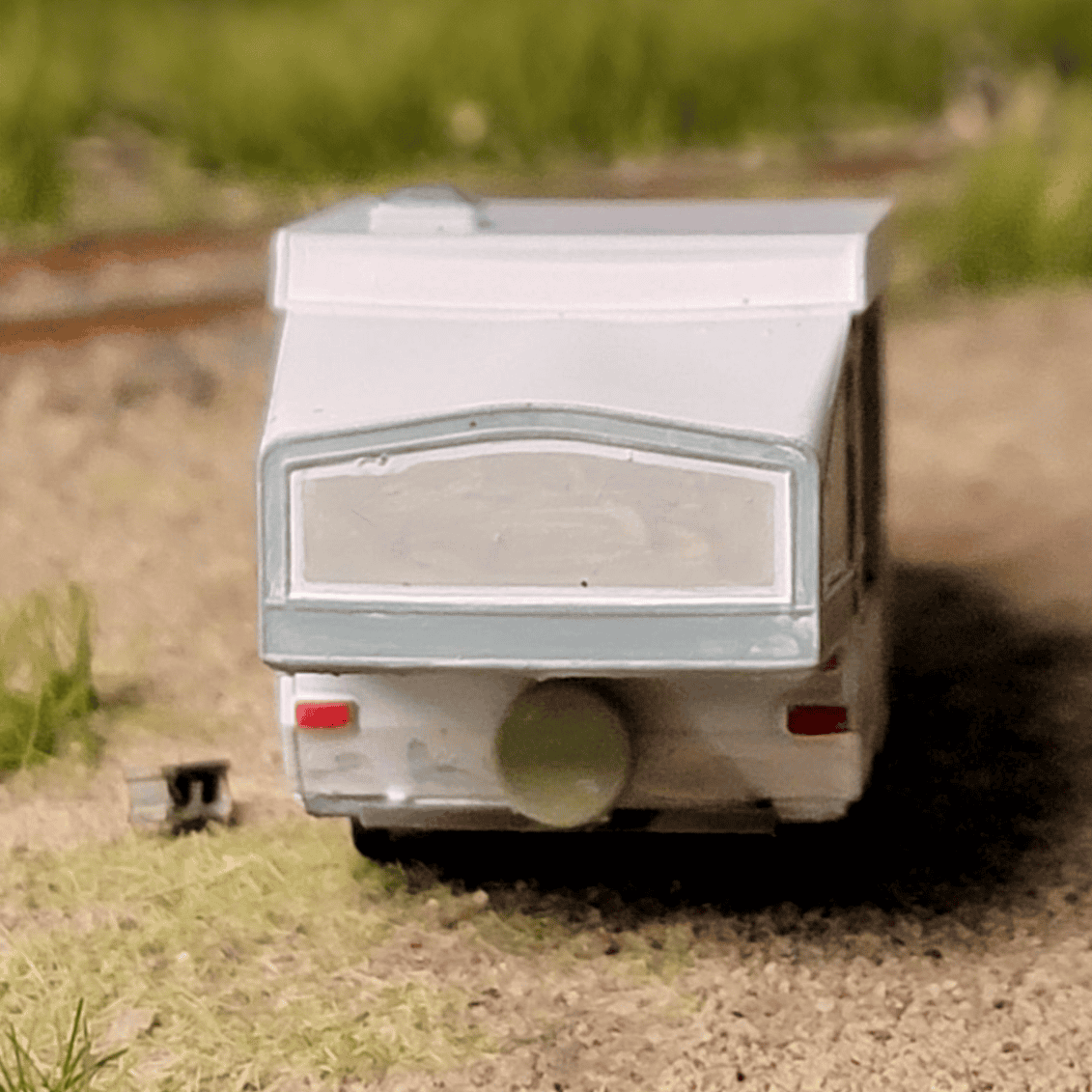 HO scale miniature model railroad pop up camper